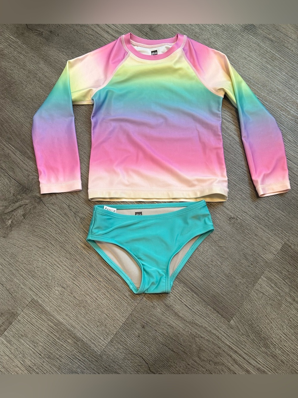 Tea collection long sleeve rainbow rash guard set
